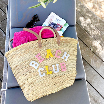 Straw basket with colorful bouclé BEACH CLUB letters