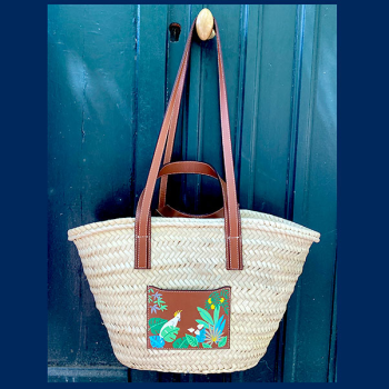 Straw basket with removable ecru cotton pouch