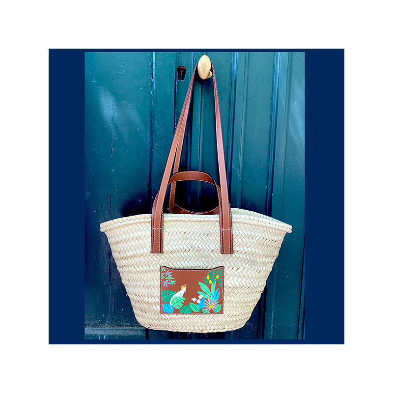 Straw basket with removable ecru cotton pouch