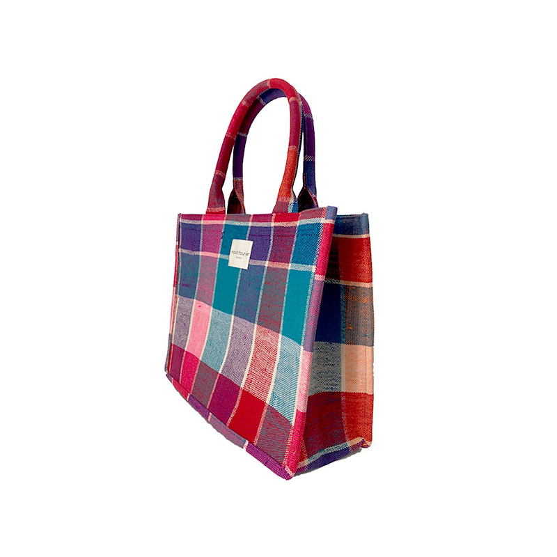 Cabas Loulou plaid berbère bleu rouge de côté