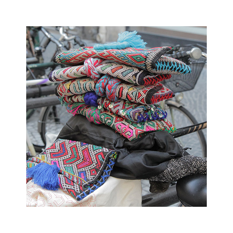 pochette kilim berbere recycle maud fourier