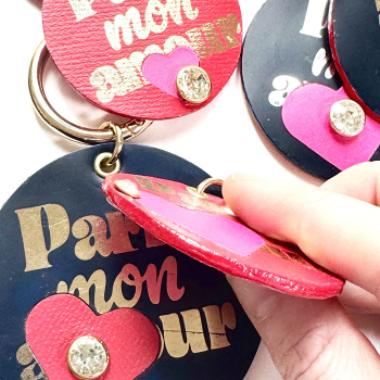 tranche porte cle paris mon amour cuir rouge marquage or