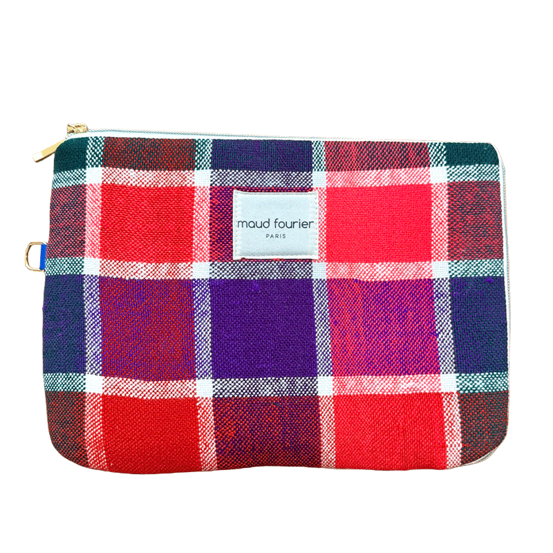 Handmade iPad 9.7–11" sleeve, upcycled Berber fabric, unique piece, multicolor