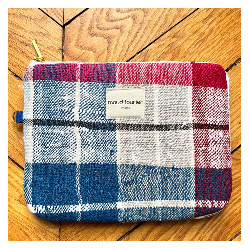 Trousse iPad matelassée en textile berbère écoresponsable