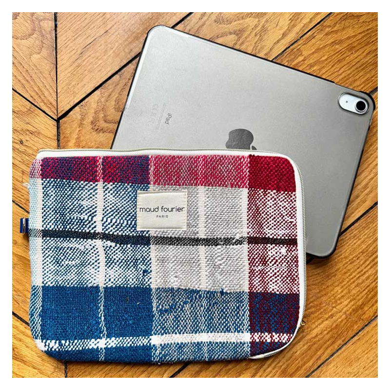 Housse iPad avec fermeture zippée en L et anneau D latéral