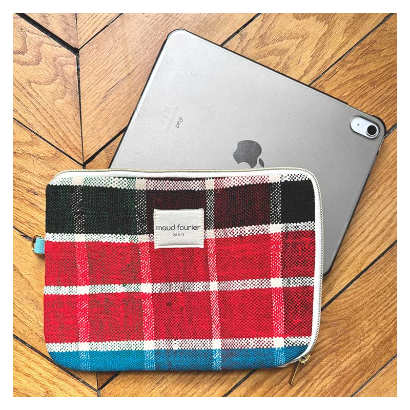 Handmade iPad 9.7–11" sleeves, red upcycled Berber fabric, made in france