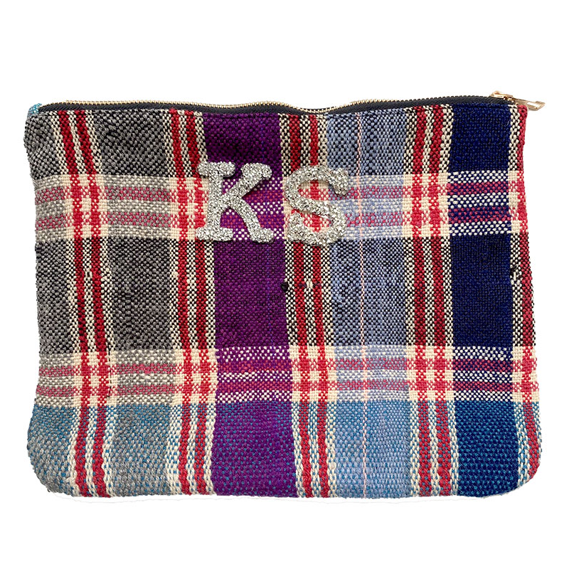 trousse plaid upcyclé personnalisée avec initiales strass