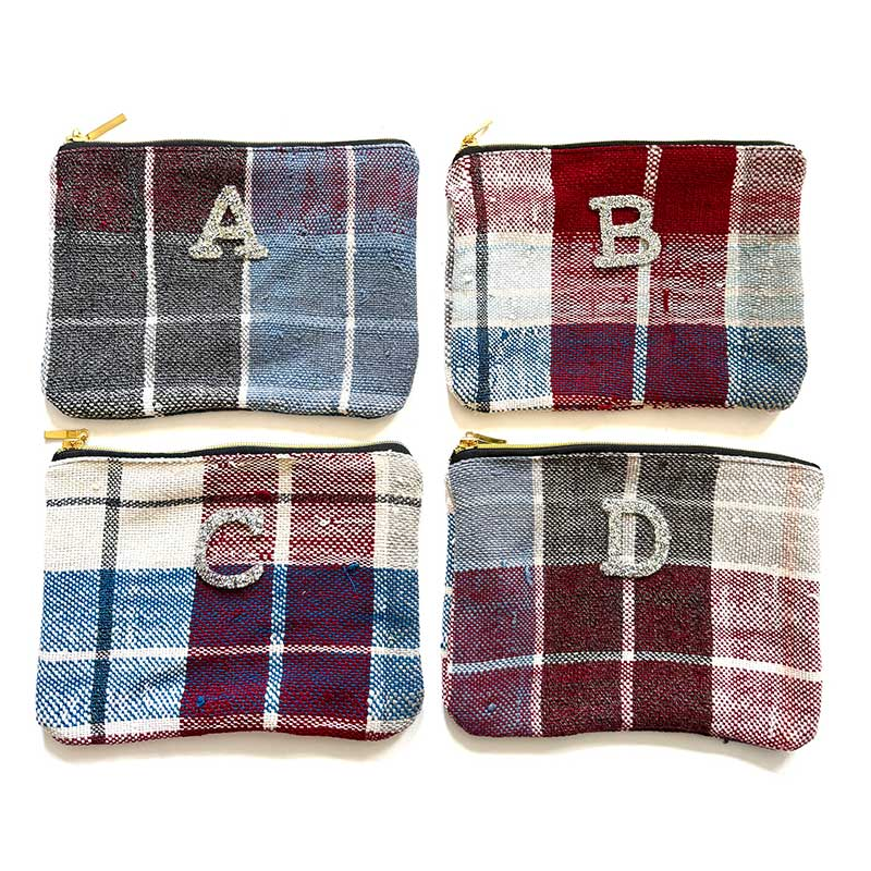 Trousse maquillage artisanale en tissu upcyclé, pièce unique, multicolore