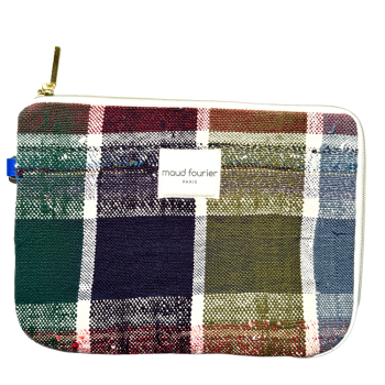 Housse iPad tissu upcyclé avec fermeture zippée en L et anneau D latéral