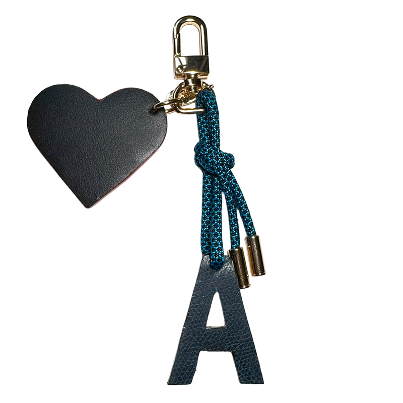 porte clé lettre personnalisée, pièce unique, Made in France cuir upcyclé