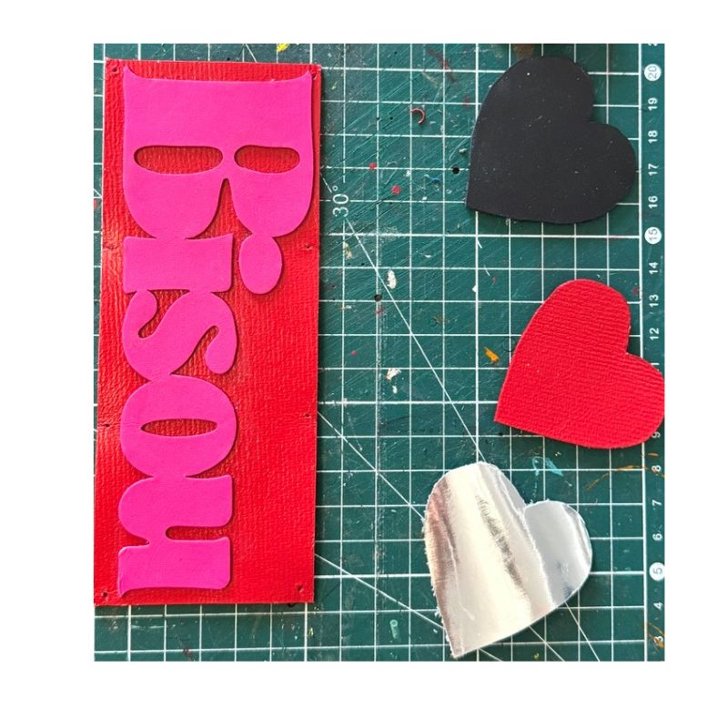 red basket leather bisou message