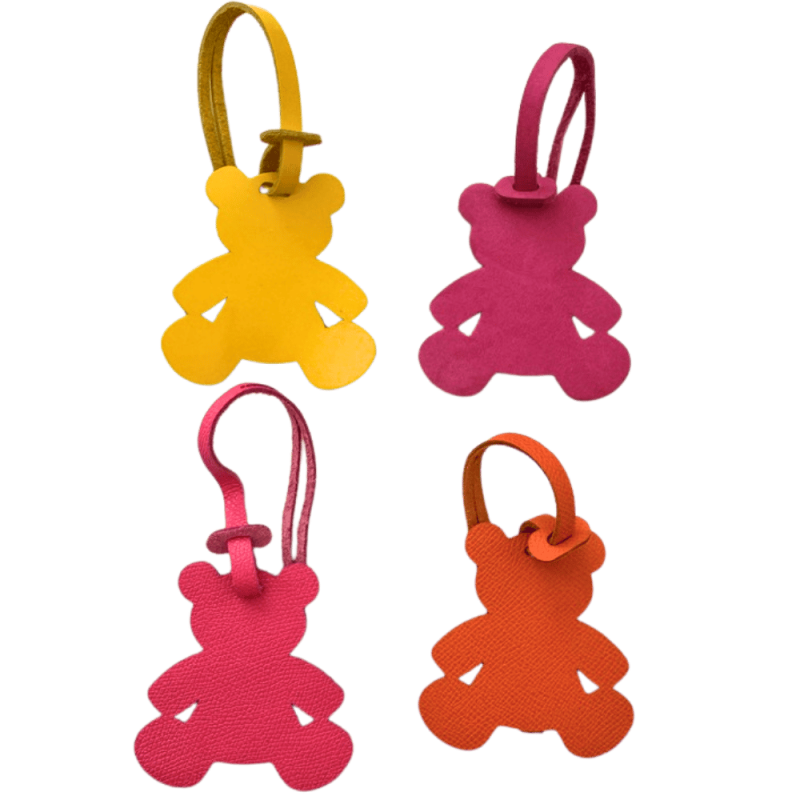 Bijoux de sac nounours en cuir upcyclé faits main à Paris en quatre coloris