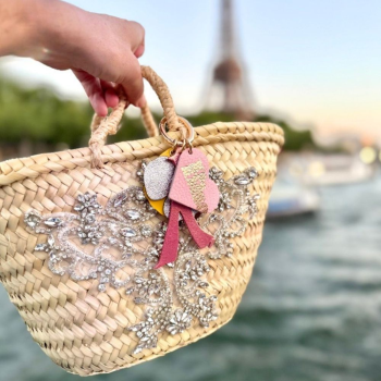 Small palm-leaf ceremony basket measuring 30 cm wide
